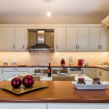 شقة Adelinas' أرغوستولي