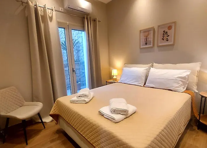 Adelinas' أرغوستولي