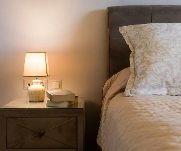 Adelinas' أرغوستولي