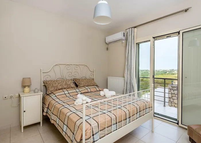 Adelinas' * أرغوستولي